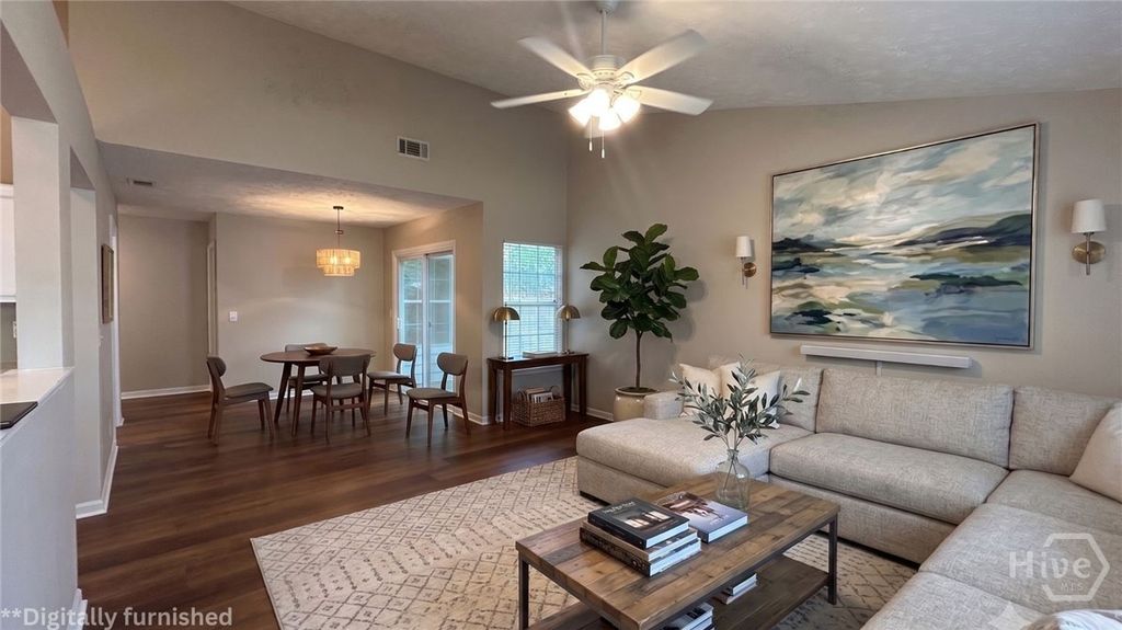 Image 6 of property listing at 108 Peachtree Drive, Savannah, GA 31419