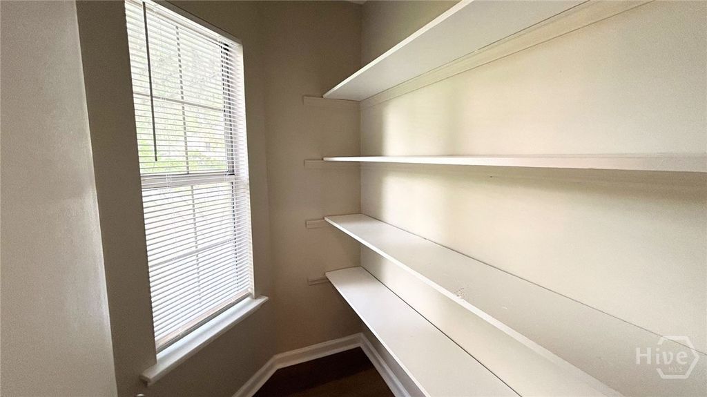 Image 9 of property listing at 108 Peachtree Drive, Savannah, GA 31419