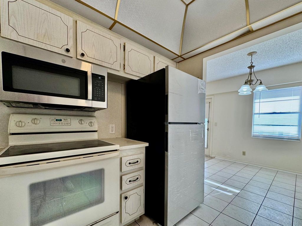 Image 11 of property listing at 82 Dorset B, Boca Raton, FL 33434