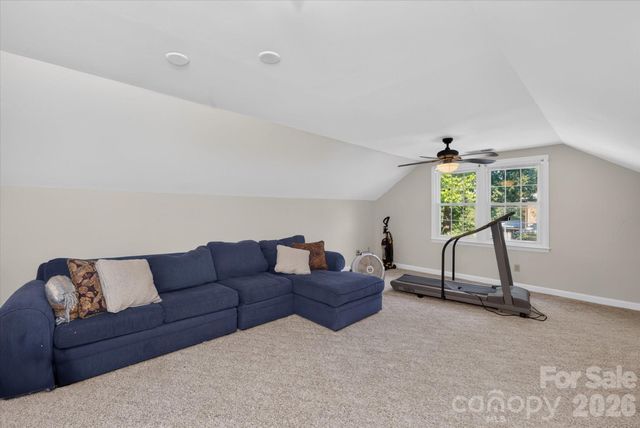 10009 Thomas Payne Circle, Charlotte, NC 28277
