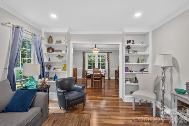 10009 Thomas Payne Circle, Charlotte, NC 28277