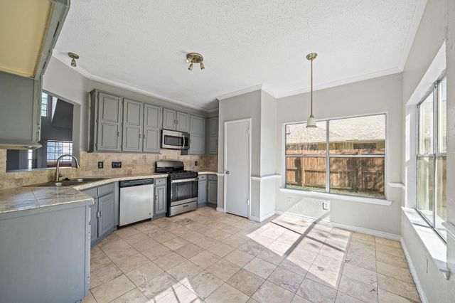 11123 Gatesden Drive, Tomball, TX 77377