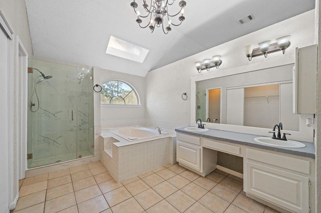 11123 Gatesden Drive, Tomball, TX 77377