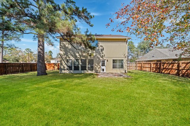 11123 Gatesden Drive, Tomball, TX 77377