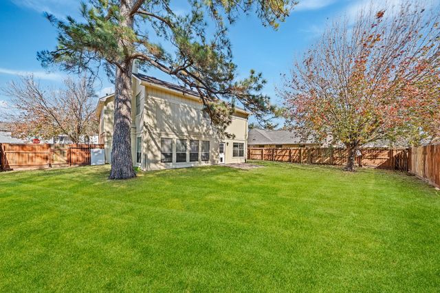 11123 Gatesden Drive, Tomball, TX 77377