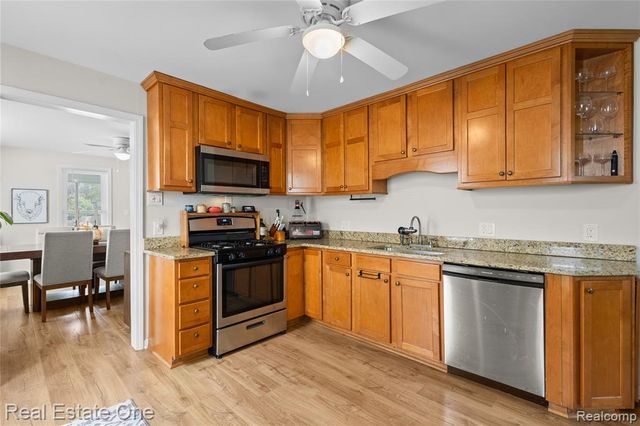 415 Taylor Avenue, Rochester, MI 48307