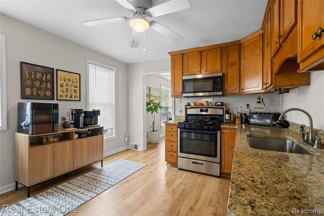 415 Taylor Avenue, Rochester, MI 48307
