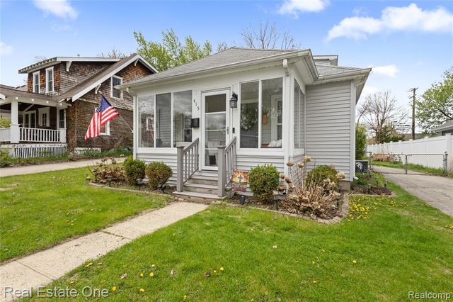 415 Taylor Avenue, Rochester, MI 48307