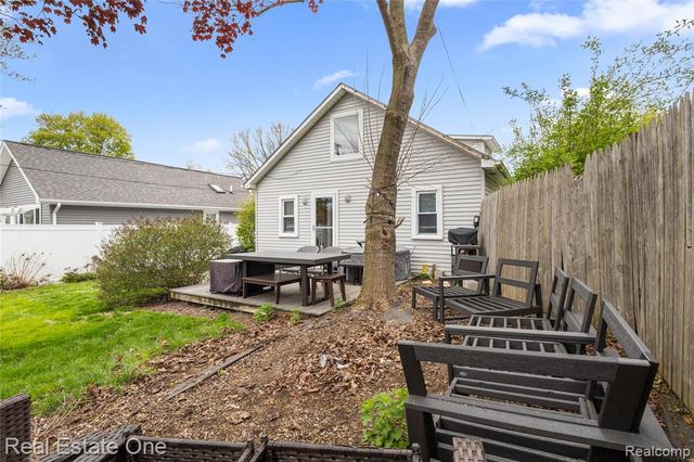 415 Taylor Avenue, Rochester, MI 48307