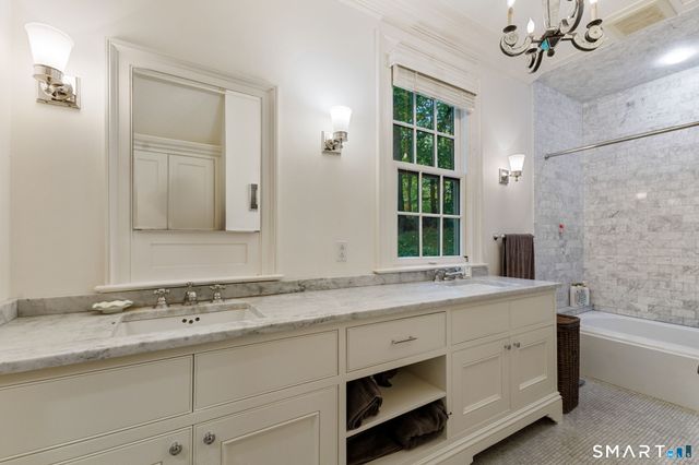 758 Smith Ridge Road, New Canaan, CT 06840