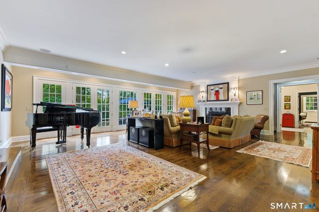 758 Smith Ridge Road, New Canaan, CT 06840