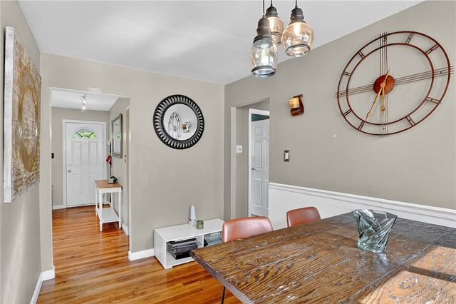 6094 Library Rd, Bethel Park, PA 15102