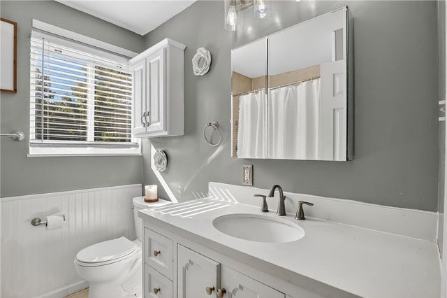 6094 Library Rd, Bethel Park, PA 15102