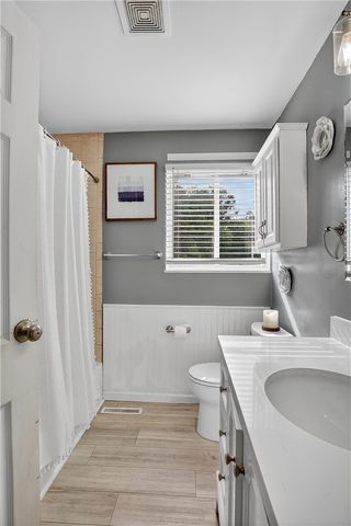 6094 Library Rd, Bethel Park, PA 15102