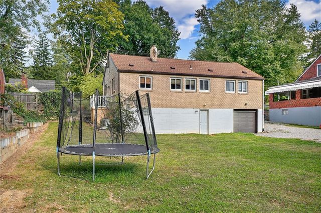 6094 Library Rd, Bethel Park, PA 15102