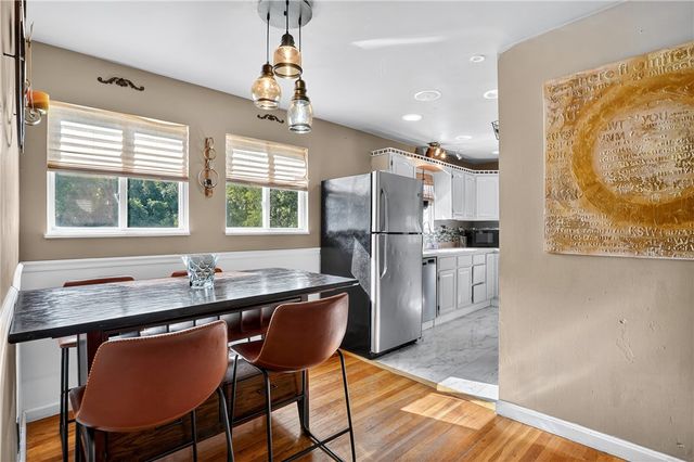 6094 Library Rd, Bethel Park, PA 15102