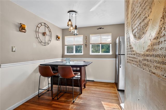 6094 Library Rd, Bethel Park, PA 15102