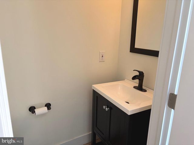 1007 S 7TH ST, Philadelphia, PA 19147