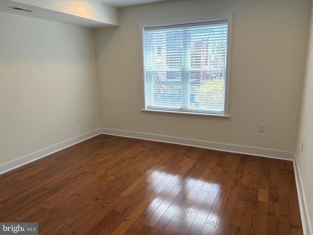 1007 S 7TH ST, Philadelphia, PA 19147