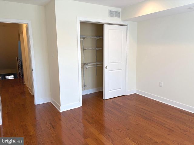 1007 S 7TH ST, Philadelphia, PA 19147