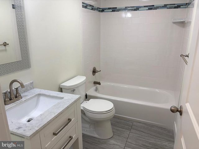 1007 S 7TH ST, Philadelphia, PA 19147
