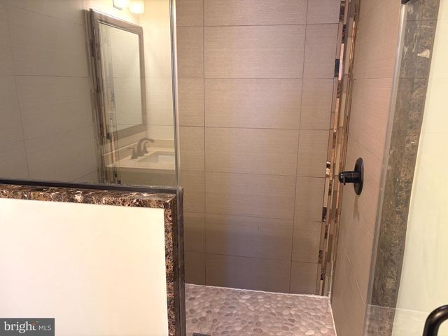 1007 S 7TH ST, Philadelphia, PA 19147