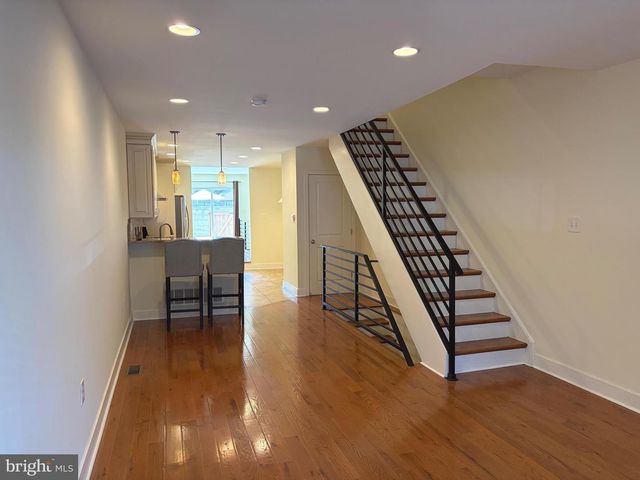 1007 S 7TH ST, Philadelphia, PA 19147