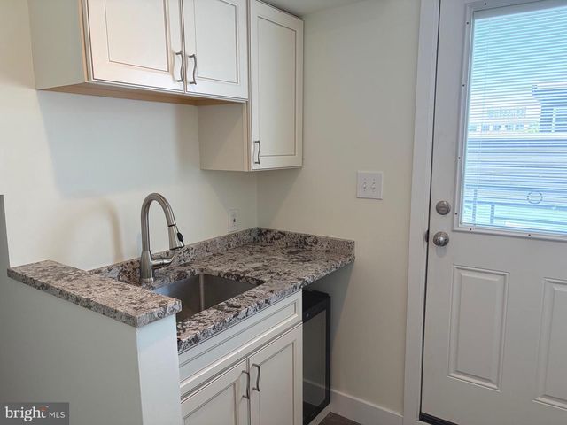 1007 S 7TH ST, Philadelphia, PA 19147