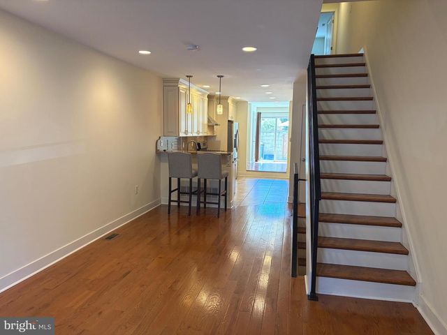 1007 S 7TH ST, Philadelphia, PA 19147