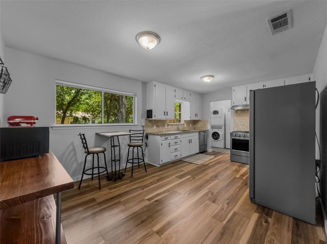 703 Whitener Road, Euless, TX 76040