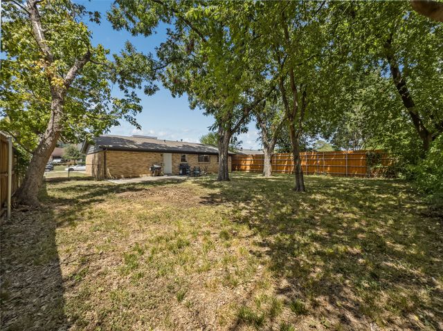 703 Whitener Road, Euless, TX 76040