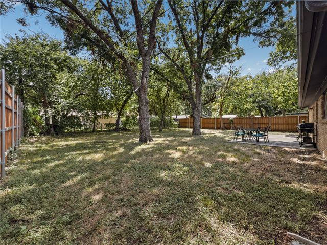 703 Whitener Road, Euless, TX 76040