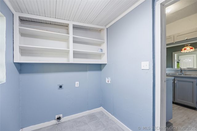 209 E Miami Avenue, Cleveland, OK 74020