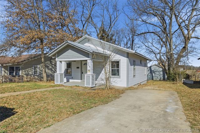 209 E Miami Avenue, Cleveland, OK 74020