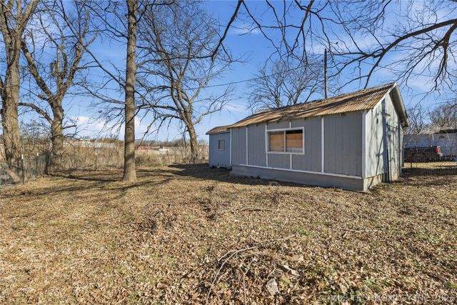209 E Miami Avenue, Cleveland, OK 74020