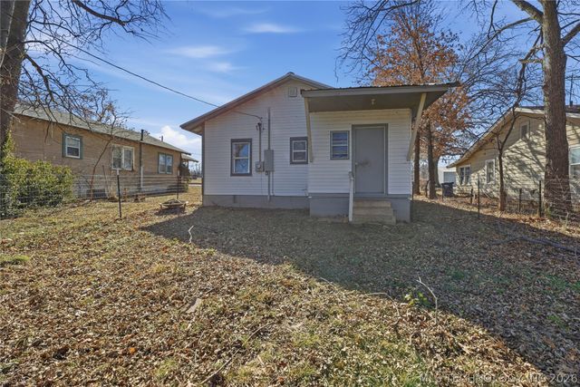 209 E Miami Avenue, Cleveland, OK 74020