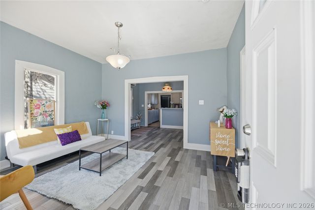 209 E Miami Avenue, Cleveland, OK 74020