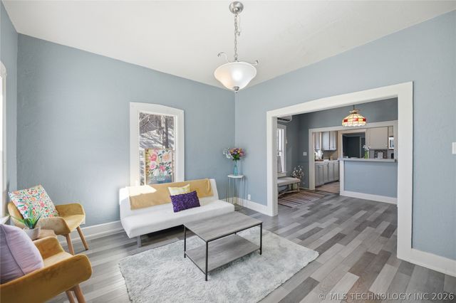 209 E Miami Avenue, Cleveland, OK 74020