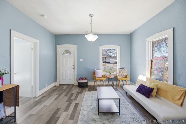 209 E Miami Avenue, Cleveland, OK 74020