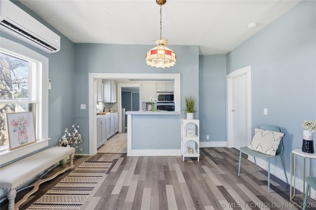 209 E Miami Avenue, Cleveland, OK 74020