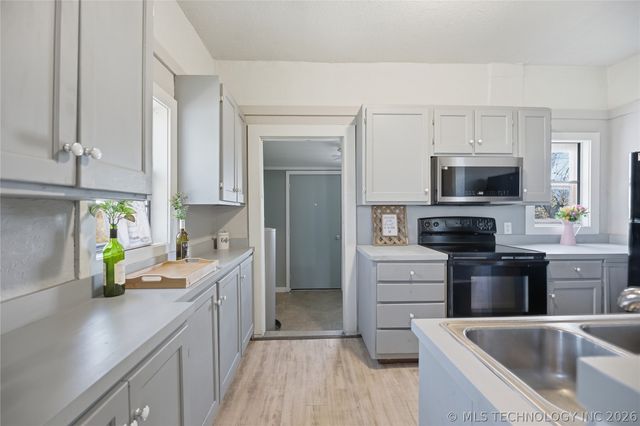 209 E Miami Avenue, Cleveland, OK 74020