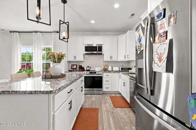 9201 Harvester Pl, Louisville, KY 40291