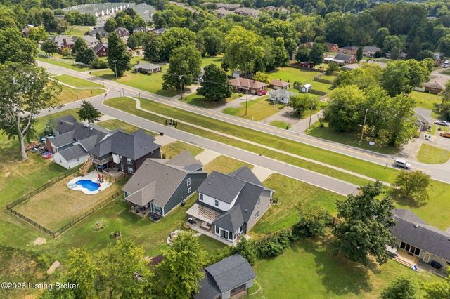 9201 Harvester Pl, Louisville, KY 40291
