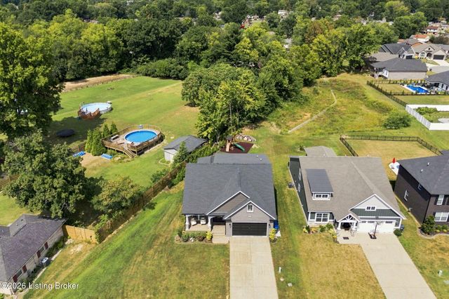 9201 Harvester Pl, Louisville, KY 40291