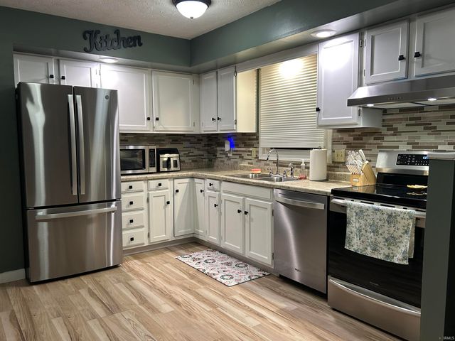 5912 Lansdown Boulevard, South Bend, IN 46614