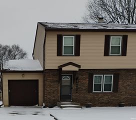 5912 Lansdown Boulevard, South Bend, IN 46614