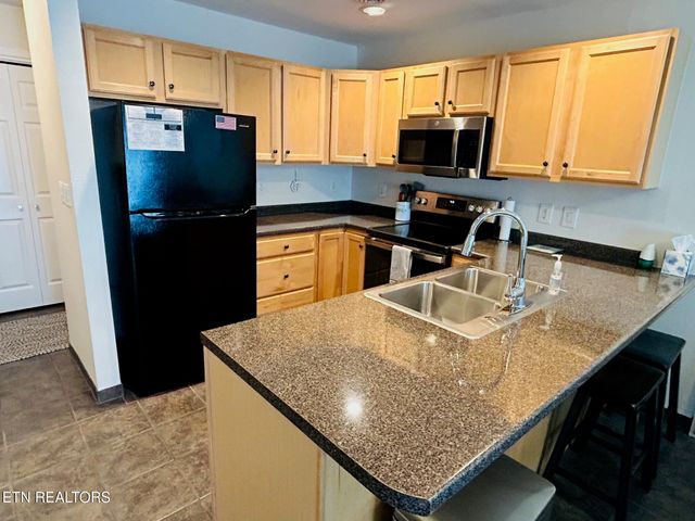 7 Lakeshore Circle 141, Crossville, TN 38558