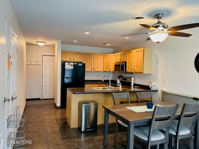 7 Lakeshore Circle 141, Crossville, TN 38558