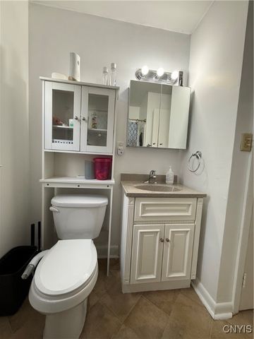 442 Orwood Place, Salina, NY 13208