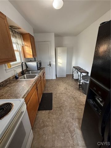 442 Orwood Place, Salina, NY 13208